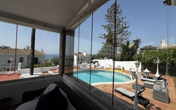 Property slide 52