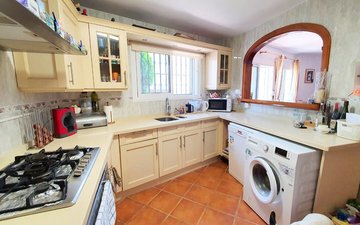 Property slide 10