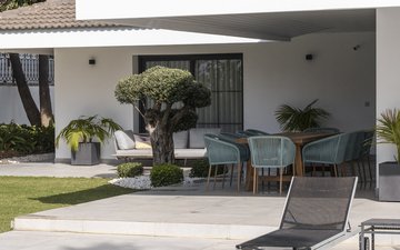 Property slide 16