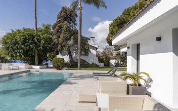 Property slide 17