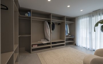 Property slide 44
