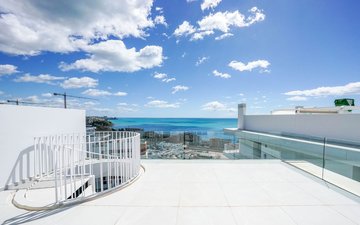 Property slide 17