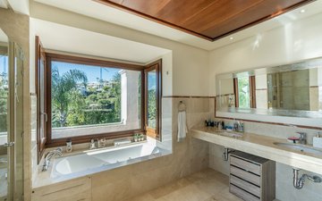 Property slide 19