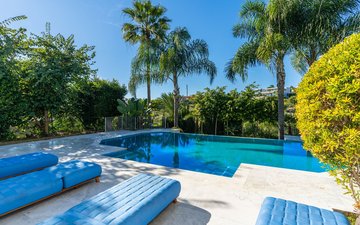 Property slide 41