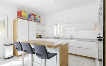 Property slide 16