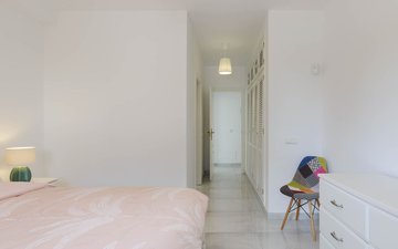 Property slide 25