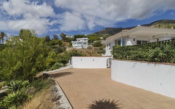 Property slide 31