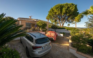 Property slide 14