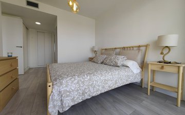 Property slide 32