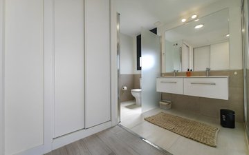 Property slide 33