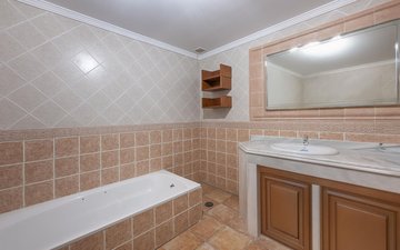 Property slide 58
