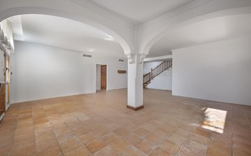 Property slide 61