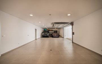Property slide 25