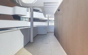Property slide 32
