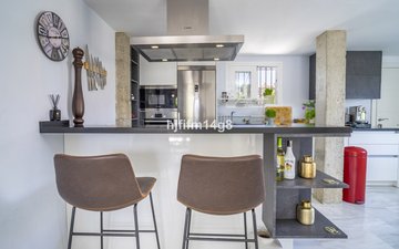 Property slide 10
