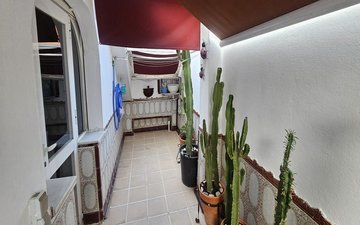Property slide 37