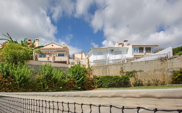 Property slide 39