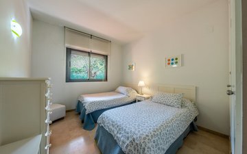 Property slide 10