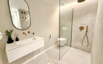 Property slide 20