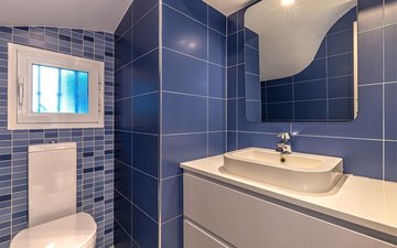 Property slide 18