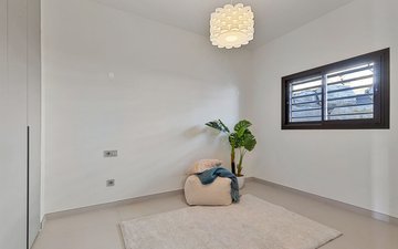 Property slide 25