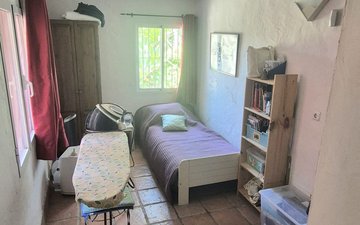 Property slide 21