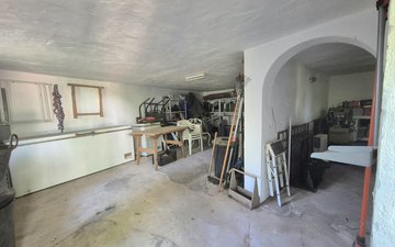 Property slide 40
