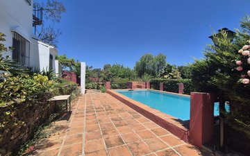 Property slide 44
