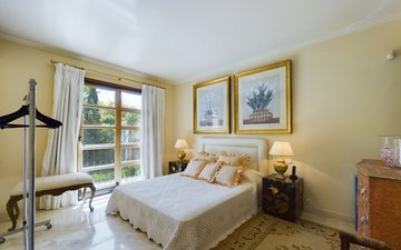 Property slide 25