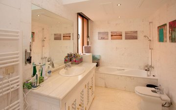Property slide 18