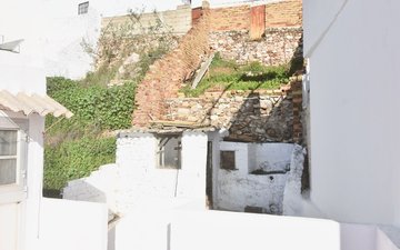 Property slide 20