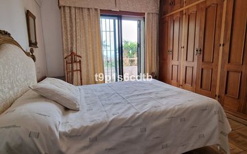 Property slide 20