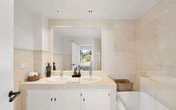 Property slide 22