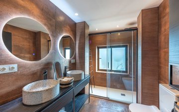 Property slide 16
