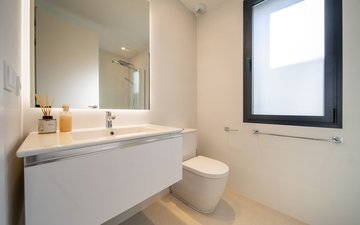 Property slide 16