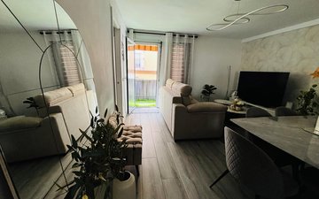 Property slide 10