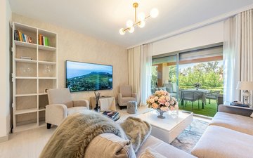 Property slide 10