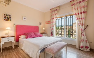 Property slide 30