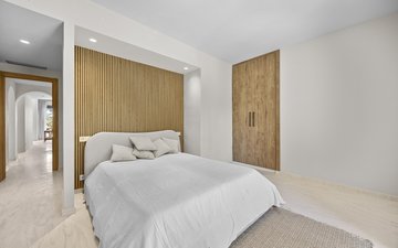 Property slide 20