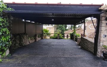 Property slide 24