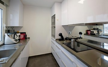 Property slide 25