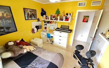 Property slide 39