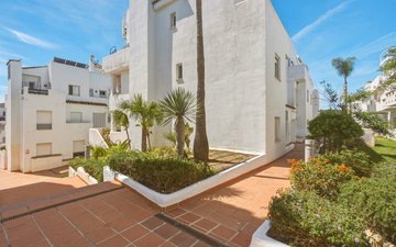 Property slide 20