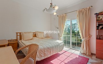 Property slide 10