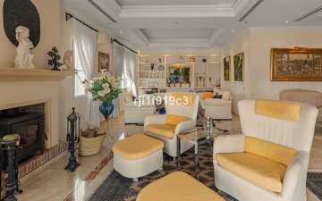 Property slide 32