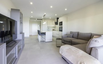Property slide 10