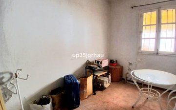 Property slide 16