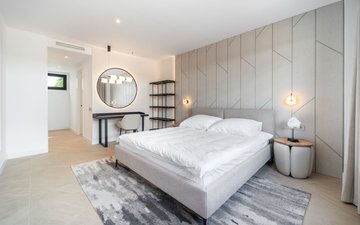 Property slide 19