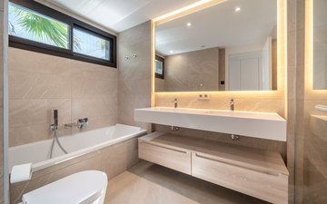 Property slide 21