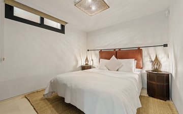 Property slide 21